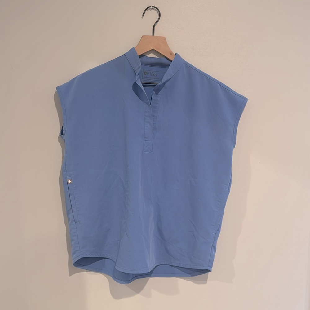 Figs Rafaela scrub top ceil blue